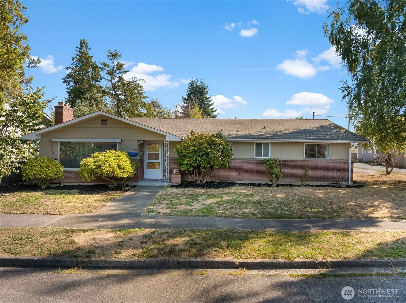 Property Photo: 343 4th Street SE WA 98372