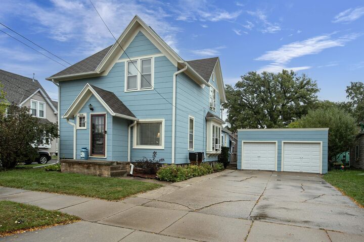 1208 N Superior Street  Appleton WI 54911 photo