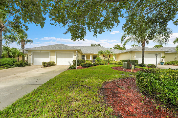 Property Photo: 975 S Easy Street FL 32958