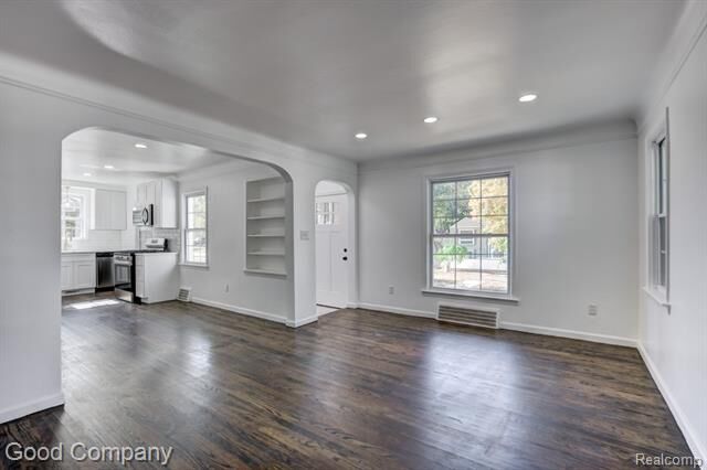 Property Photo:  2716 Thomas Avenue  MI 48072 