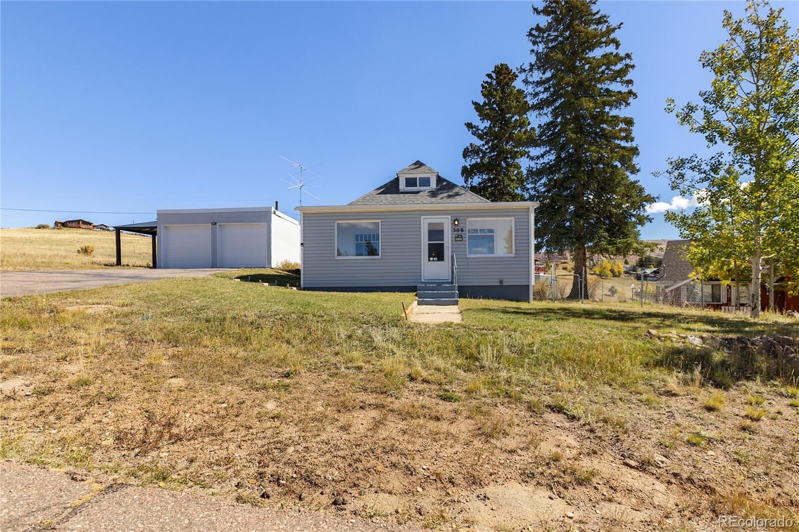 Property Photo: 308 Florissant Street CO 80813