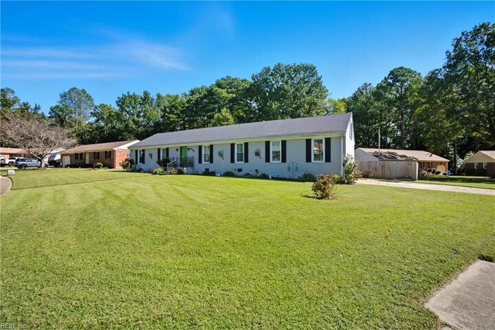 Property Photo: 627 Luray Ter VA 23322
