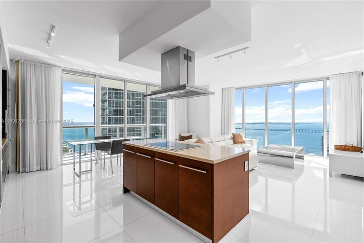 485 Brickell Ave 4410  Miami FL 33131 photo
