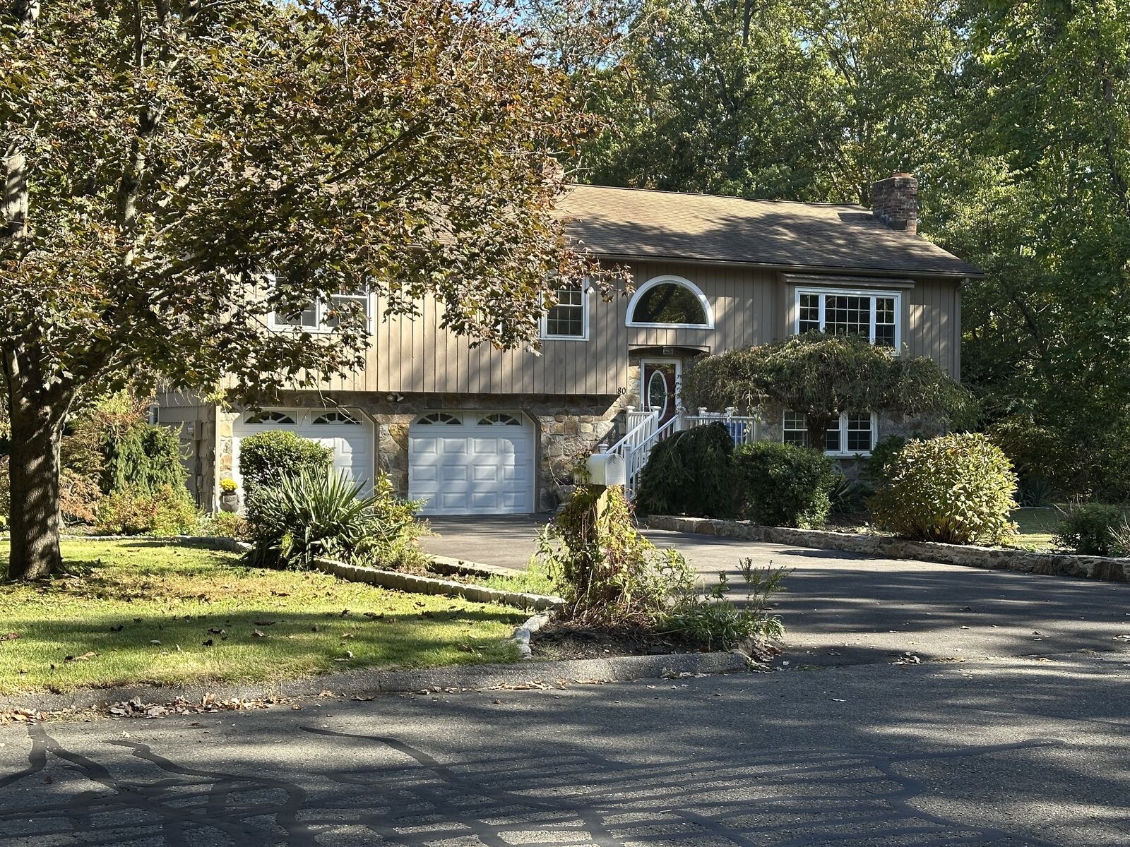 Property Photo:  80 Woodlawn Road  CT 06468 