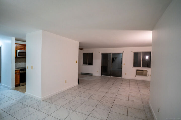 Property Photo: 81 Coalpit Hill Road Apt B CT 06810