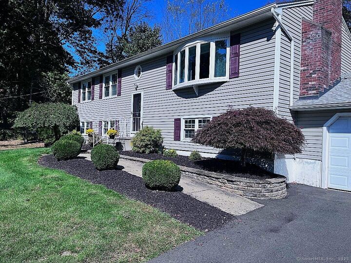 Property Photo: 20 Fawn Ridge Drive CT 06473