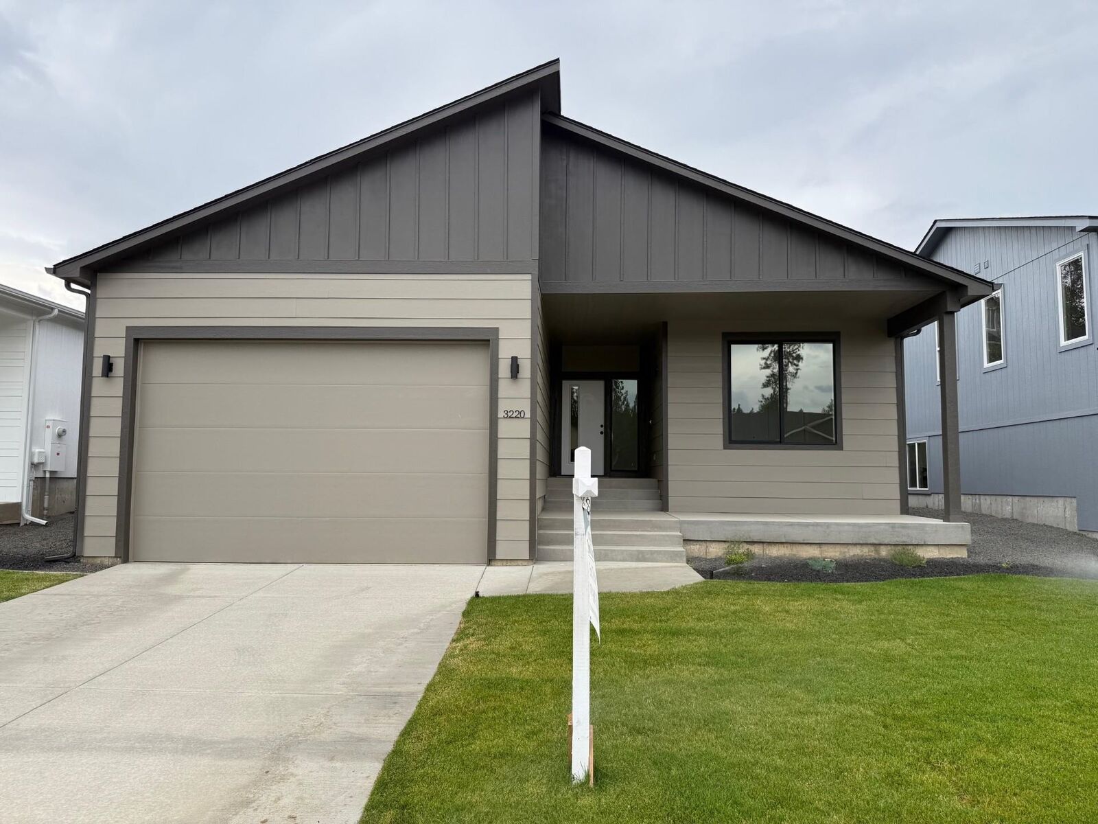 Property Photo: 3220 S Custer Ln WA 99223