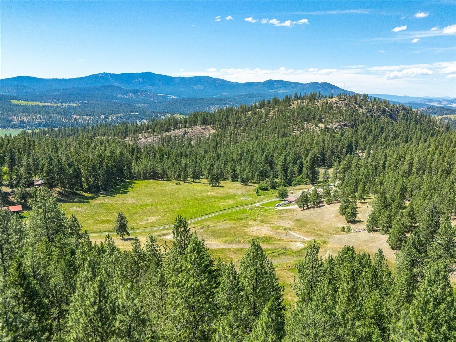 Property Photo: 786X Arden Butte Rd WA 99114