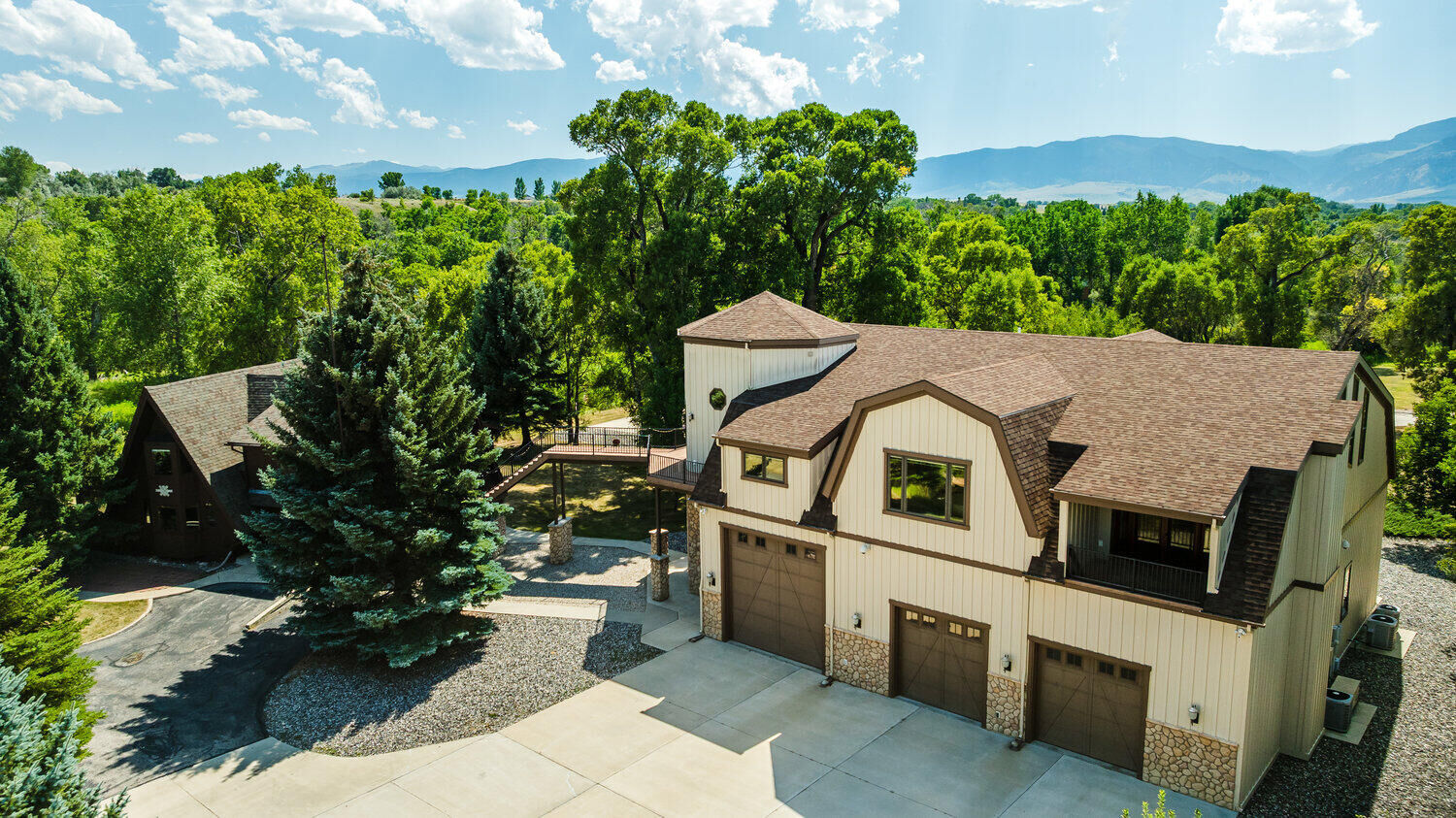 Property Photo: 696 Big Goose Road WY 82801