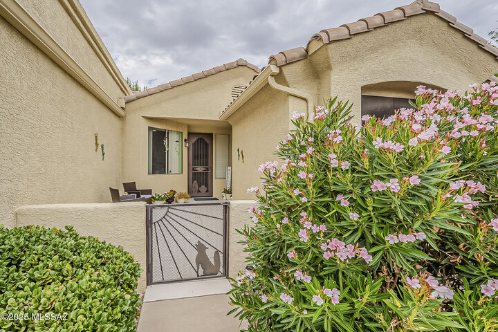 Property Photo: 490 W Moorwood Street AZ 85614