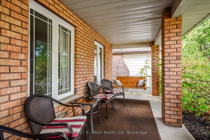 Photo de la propriété:  49 Sulky Drive  ON L9M 1J4 