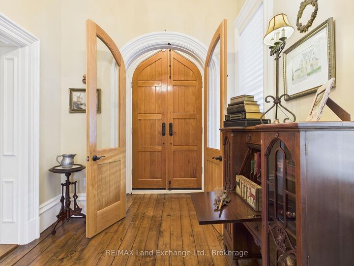 Property Photo:  276 Durham Street  ON N2Z 2X9 