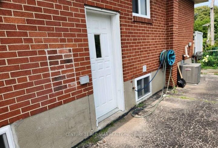 Property Photo: 56 Arkley Crescent ON M9R 3S3