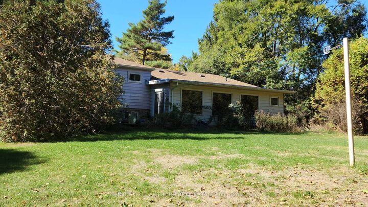 Property Photo: 205 Elmwood Boulevard ON K0H 1G0