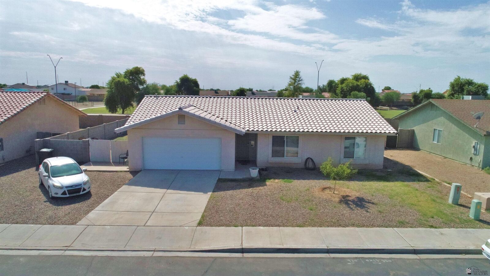 Property Photo: 6129 E 42 St AZ 85365