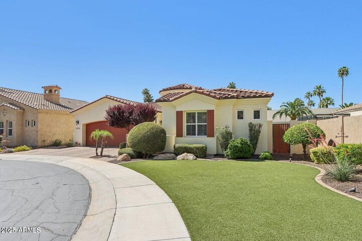 Property Photo: 1535 W Winter Drive AZ 85021