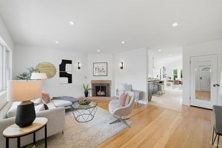 Property Photo: 4 Meadow Avenue CA 94901