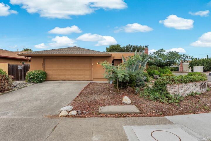 859 S McDowell Boulevard  Petaluma CA 94954 photo