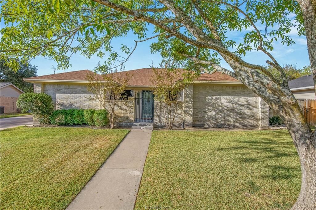 Property Photo:  2513 Arbor Drive  TX 77802 
