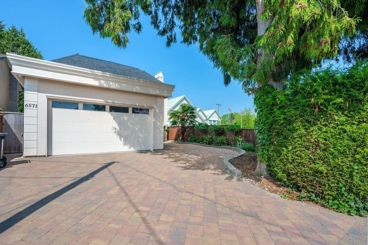 Property Photo: 6571 Lynas Lane BC V7C 3K8