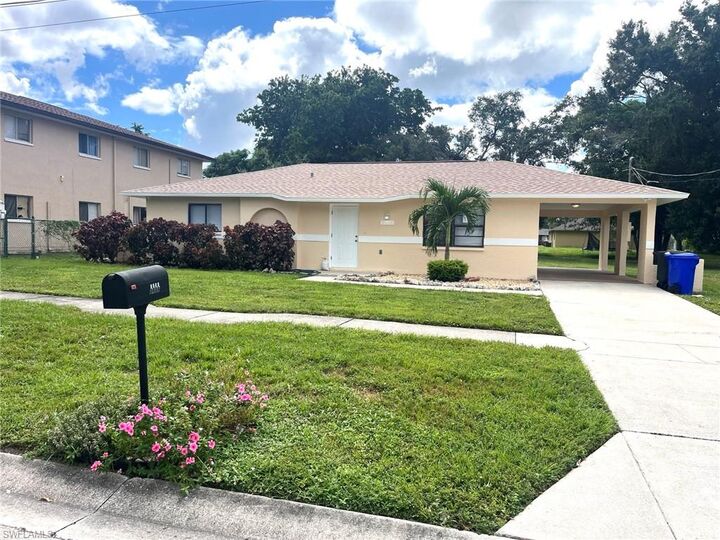 Property Photo: 2656 Lime St FL 33916