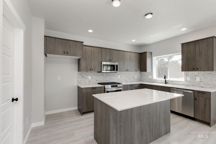 Property Photo: 7009 S Old Farm Ave ID 83642