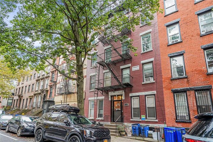 Property Photo:  238 Sackett Street  NY 11231 