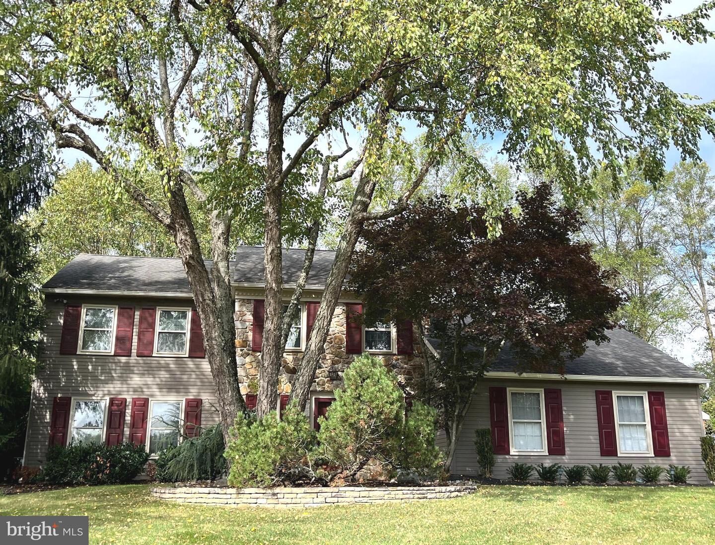 Property Photo: 560 Woodford Road PA 19454