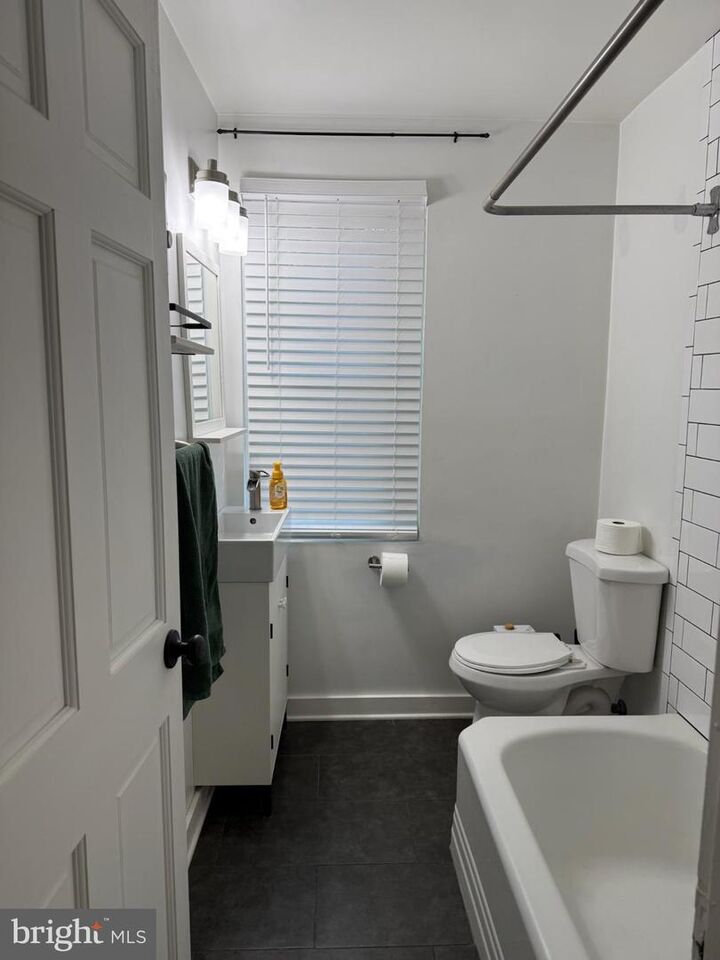 Property Photo:  117 E Glebe Road B  VA 22305 