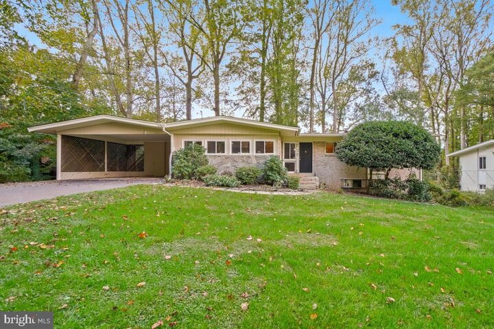 9012 Honeybee Lane  Bethesda MD 20817 photo