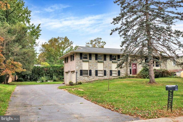 Property Photo: 1958 Geraldson Drive PA 17601
