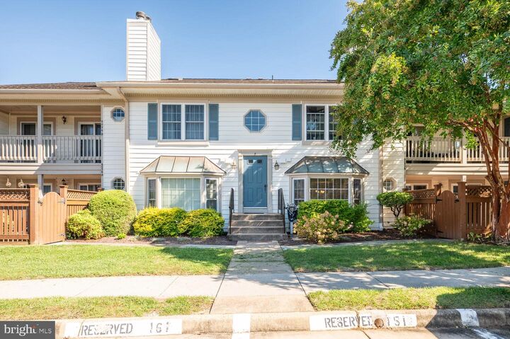 Property Photo: 6052 Essex House Square A 6052A VA 22310