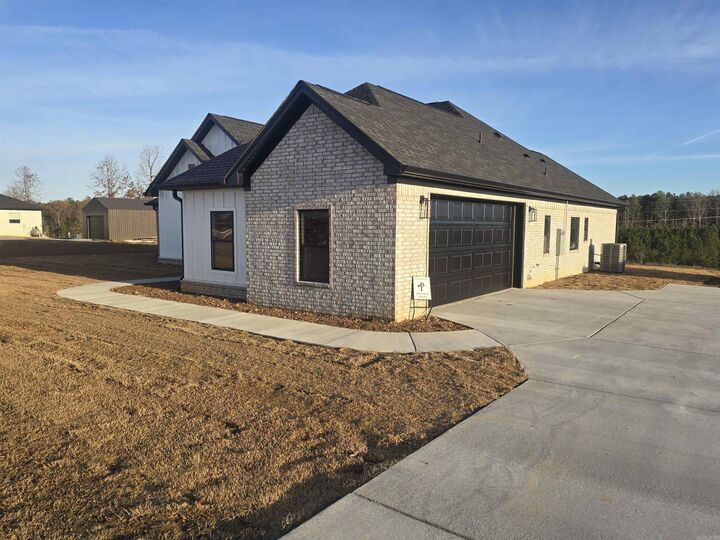 Property Photo:  4024 Creek Top  AR 72011 