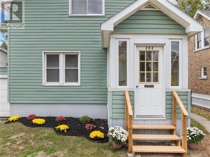 Property Photo: 202 Eyre ON P3C 4B2