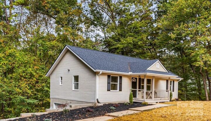 17 Carolyn Drive  Candler NC 28715 photo