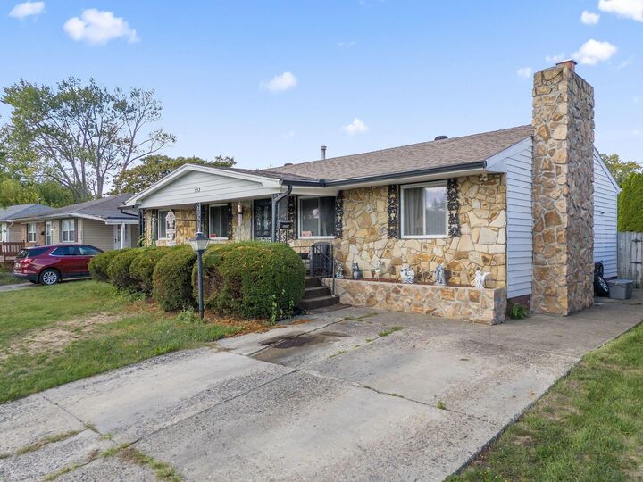 Property Photo: 552 Harland Drive OH 43207