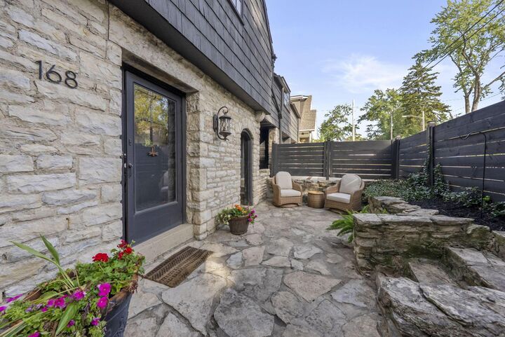 Property Photo: 168 E Weber Road OH 43202