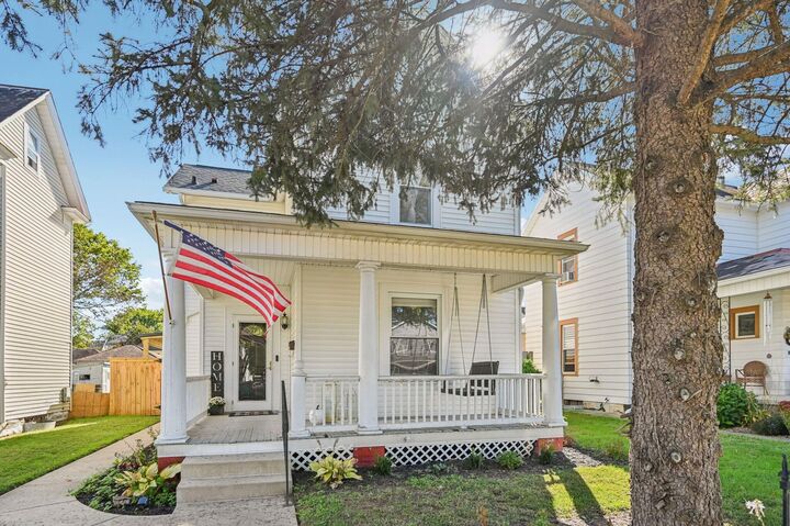 Property Photo: 404 E 6th Avenue OH 43130