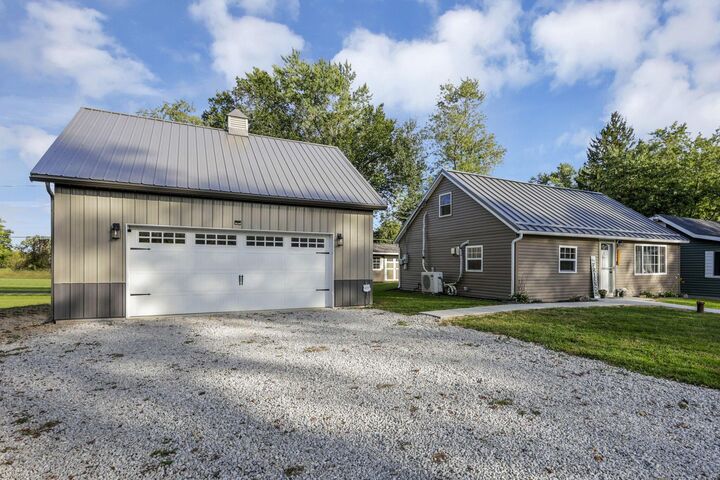 Property Photo: 13330 Queen NE Road OH 43076