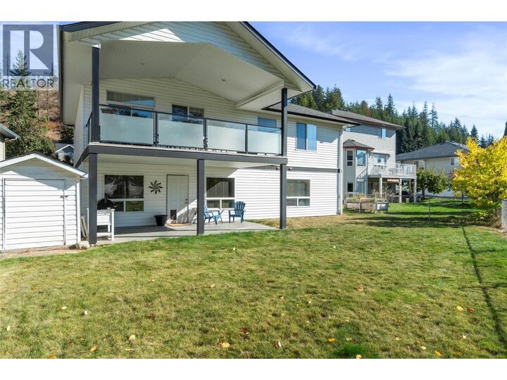 Property Photo: 741 37 Street Southeast BC V1E 3M2