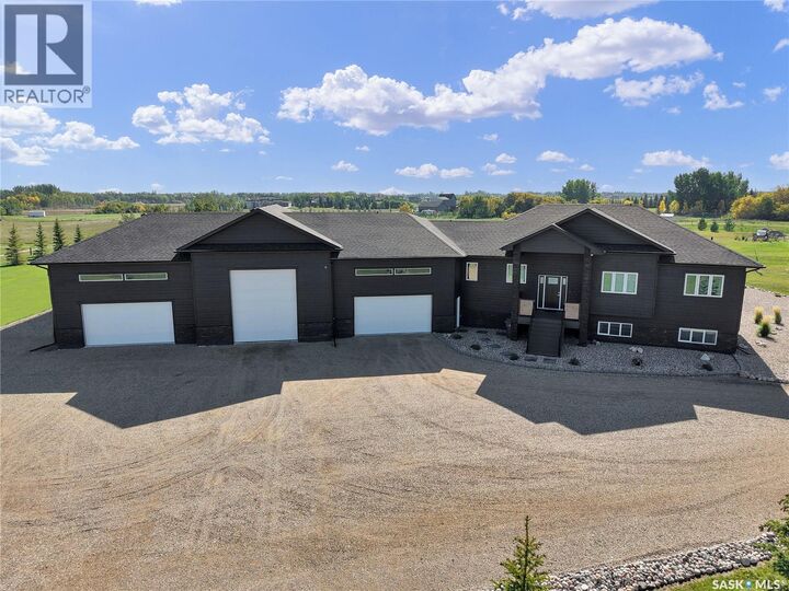 Property Photo: 76 Grandview Trail SK S7T 0W5