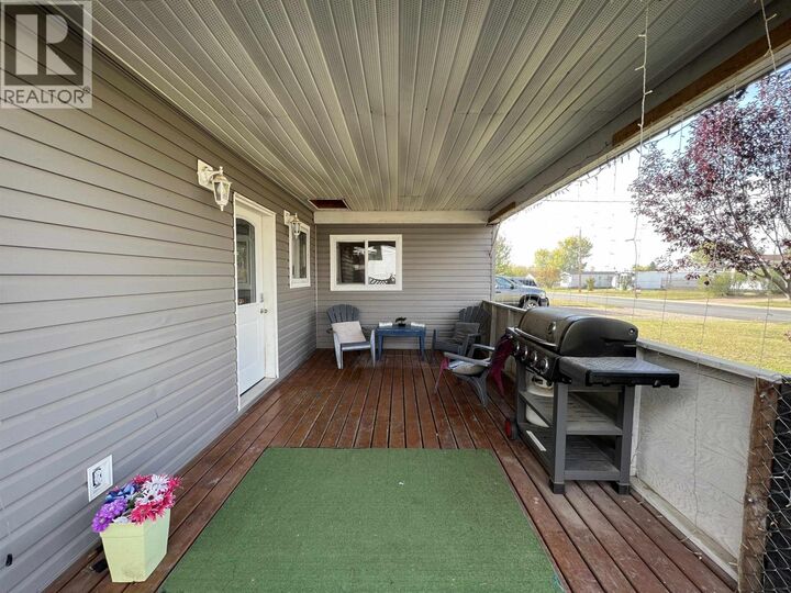 Photo de la propriété: 5228 40th Street BC V0C 1R0
