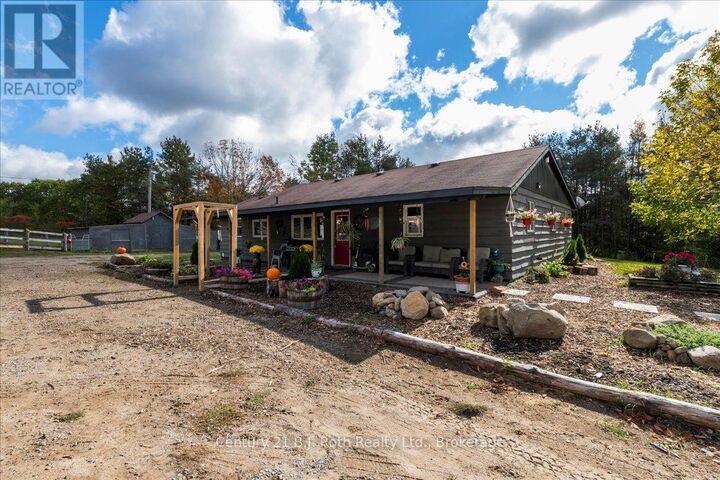 Property Photo: 2286 Flos Ten Road East ON L0L 1P0