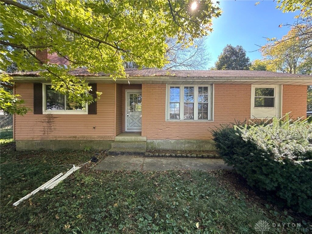 Property Photo: 4028 Mohegan Avenue OH 45424