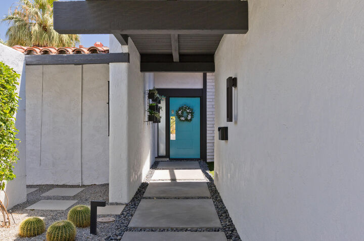 Property Photo: 40070 Via Del Cielo CA 92270
