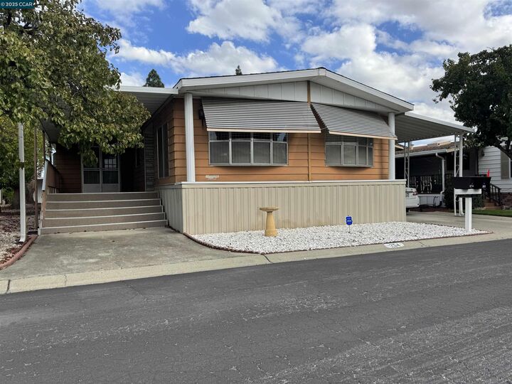 Property Photo: 254 Oahu Drive CA 94565