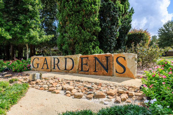 Property Photo:  38 Camellia Court  FL 32439 