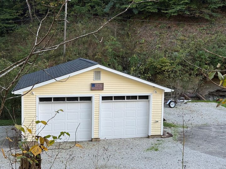 Property Photo: 769 Coleman Branch KY 41216