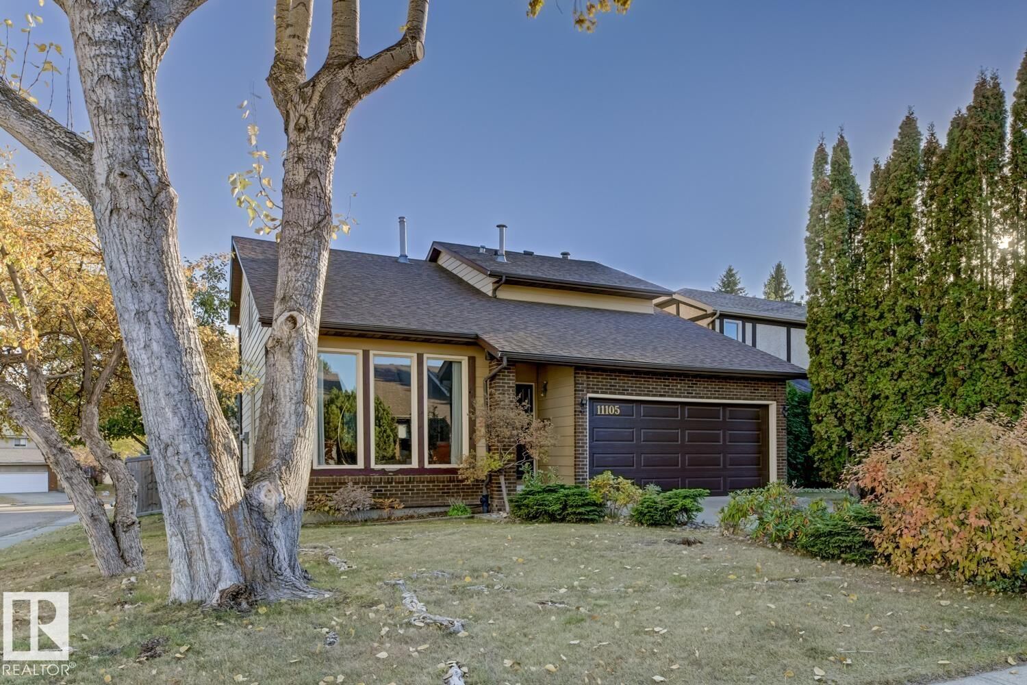 Property Photo: 11105 20 Avenue NW AB T6J 4S6