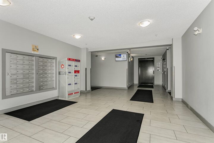 Property Photo: 11820 22 Avenue SW 303 AB T6W 2A2